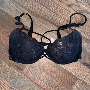 Victoria’s Secret bra 32DD